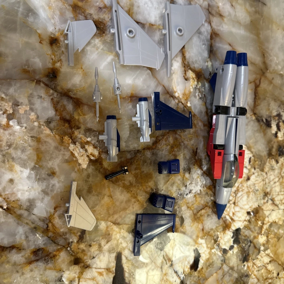 Vintage Transformers G1 Starscream Jet 1984 Takara/Hasbro Pre Rub. - Image 4 of 4