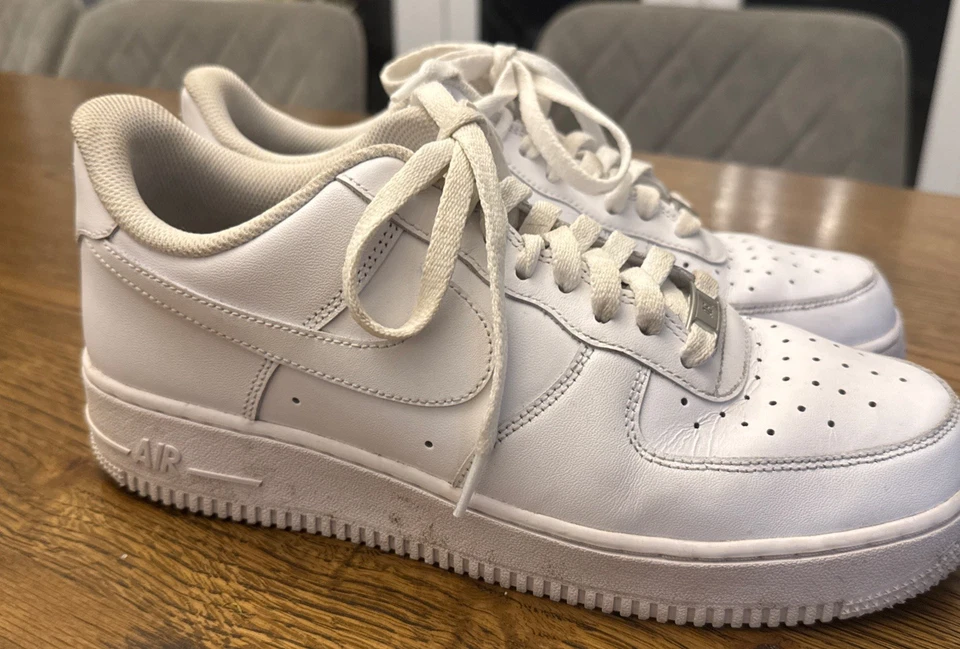 Pre Loved Size 8.5 - Nike Air Force 1 '07 Low Triple White Excellent Condition, photo 1 of 5