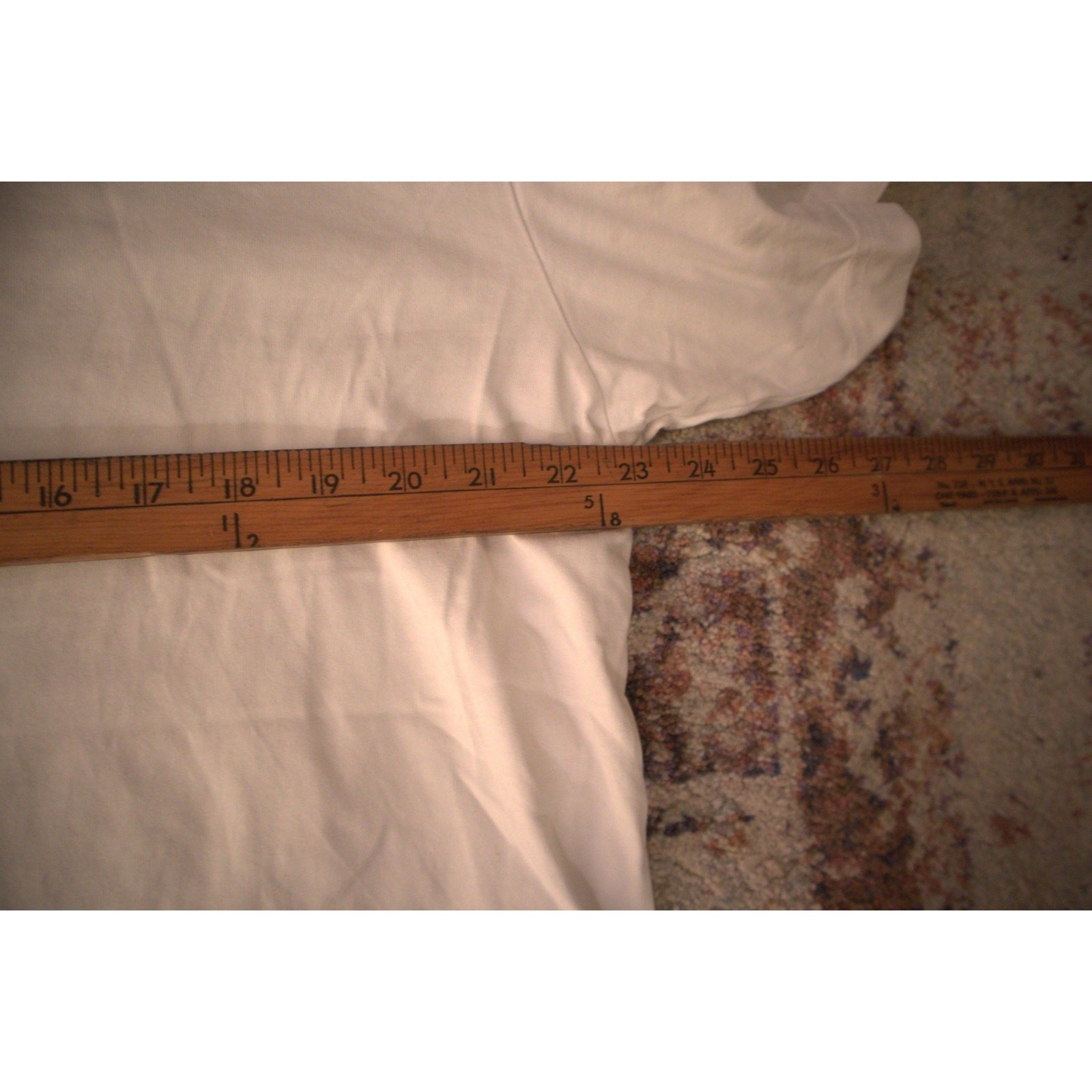 rose script needlepoint tee - image 5