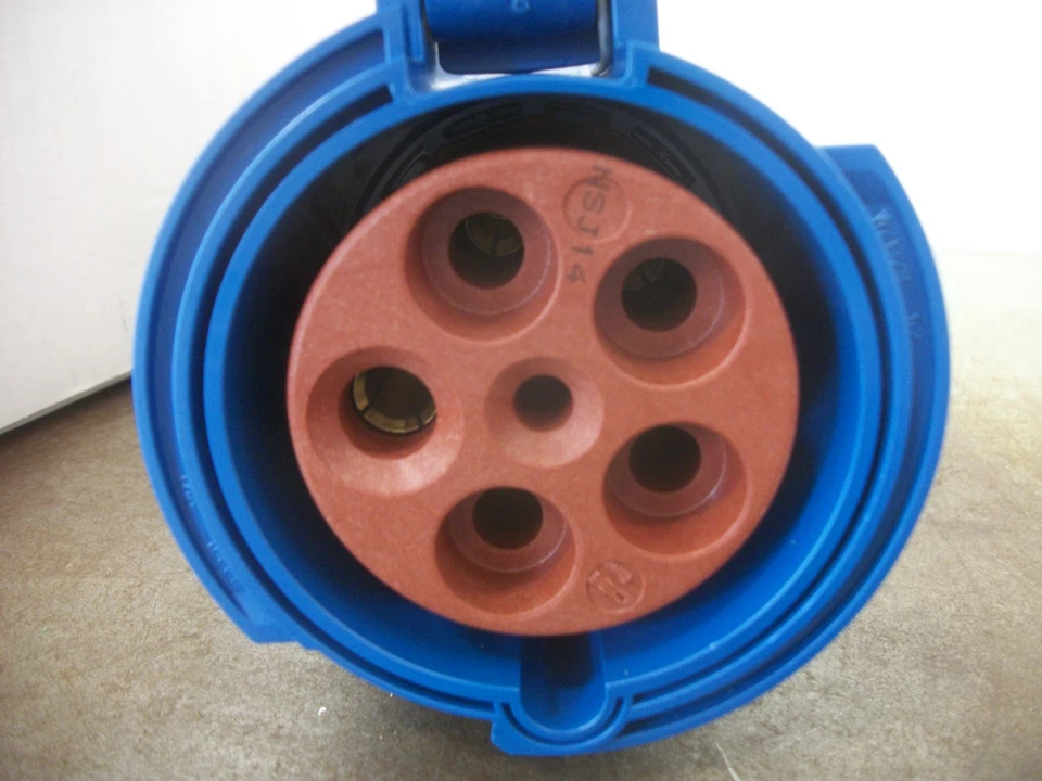 MENNEKES PIN & SLEEVE CONNECTOR ME560C9W 60AMP 120/208VOLT 4P 5W NIB - Image 3 of 4