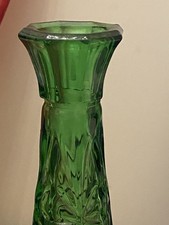 GORGEOUS! Perfect Emerald STARBURST Bud Vases. Set of 2 Excellent Condition