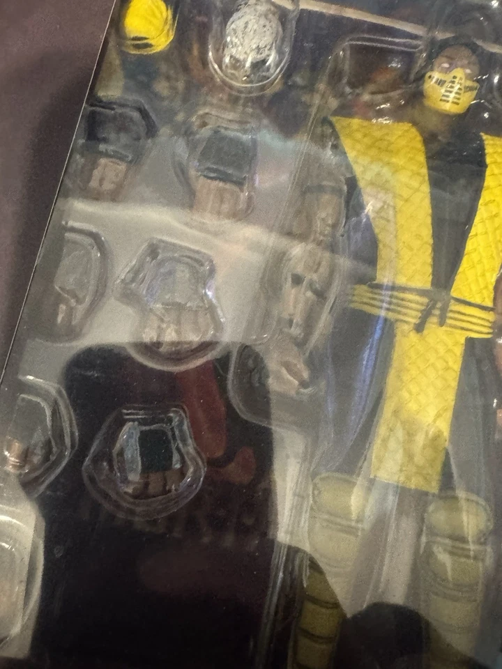 Storm Collectibles 1/12 Mortal Kombat MK2 Scorpion - Versión limpia Foto 3 de 4