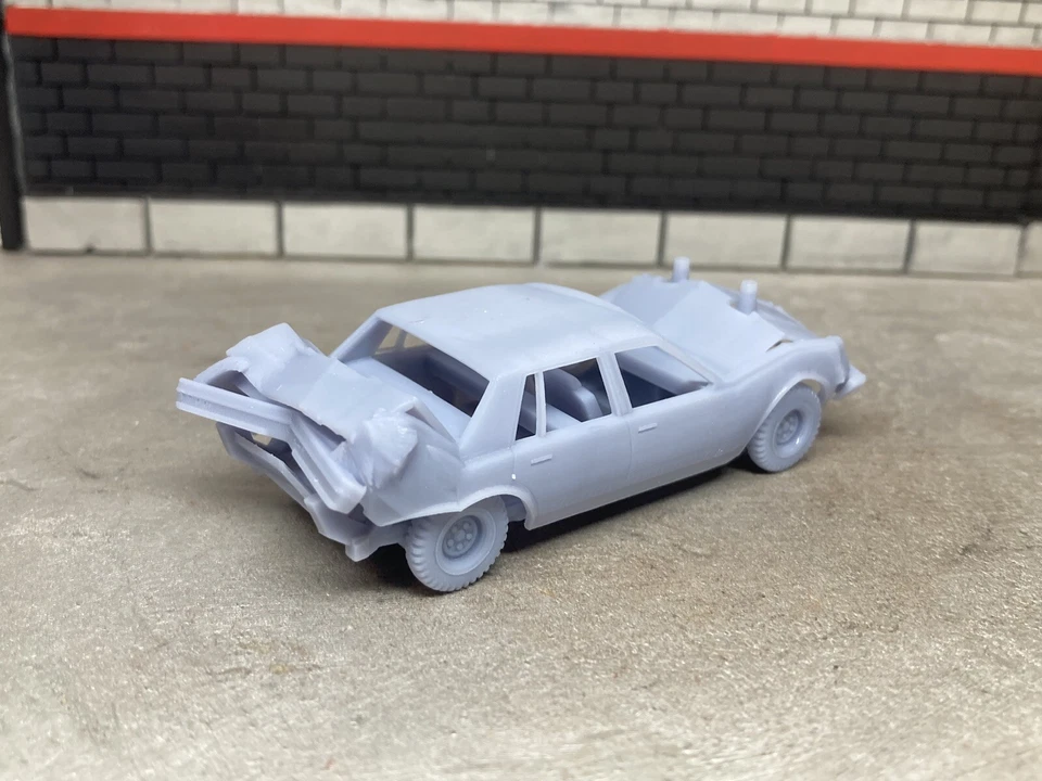1/64 Scale 3D Printed Box Chevy Caprice Demolition Derby Car For Diecast Diorama - Image 4 of 4