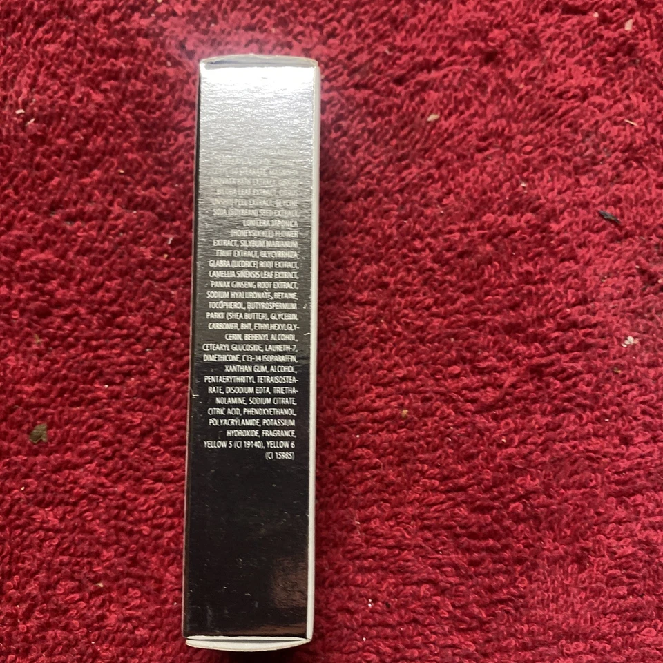 Amore Pacific Suero Iluminador Efecto Luminoso Tamaño Viaje Tubo 3 ml Foto 3 de 4