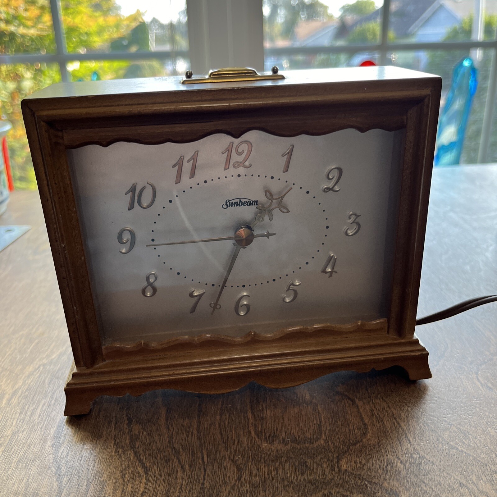 Sunbeam Electric Alarm Clock Vtg 1960s MCM Wood Case ATOMIC Retro-image