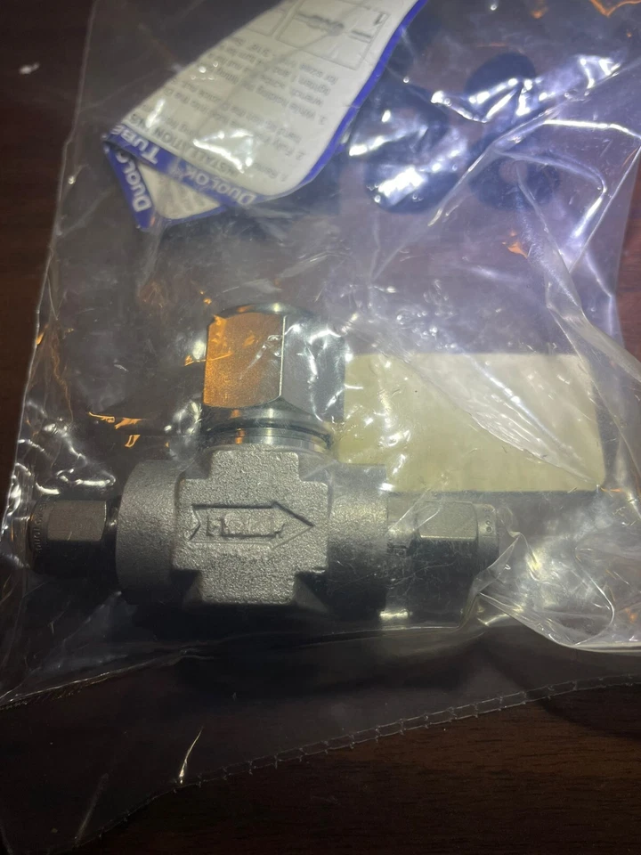 SSP FloLok 300-10-316 Tee-Type Particle Filters 1/8 - Image 3 of 4