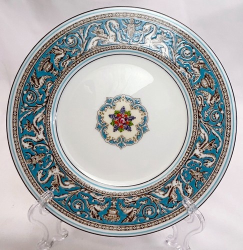 Wedgwood Florentine Turquoise Dinner and Salad Plate Set - NICE - Picture 2 of 4