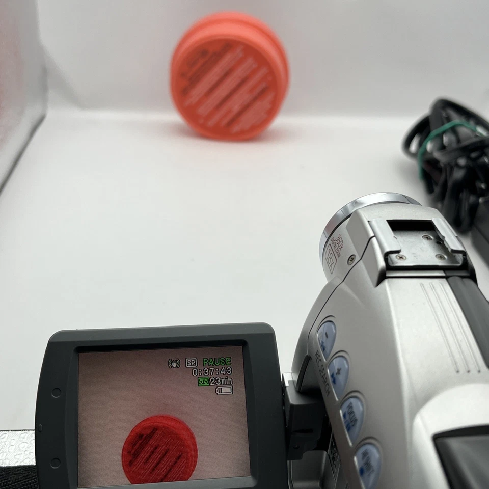 CANON ZR60 A MINI DV DIGITAL VIDEO CAMCORDER WITH AC ADAPTER CABLE NTSC - TESTED - Image 4 of 4