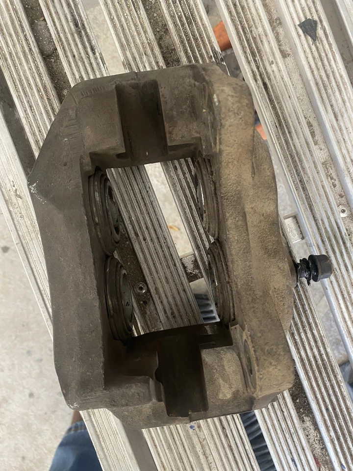 Pinzas delanteras para Toyota Tacoma 2000 4x4 Foto 3 de 4