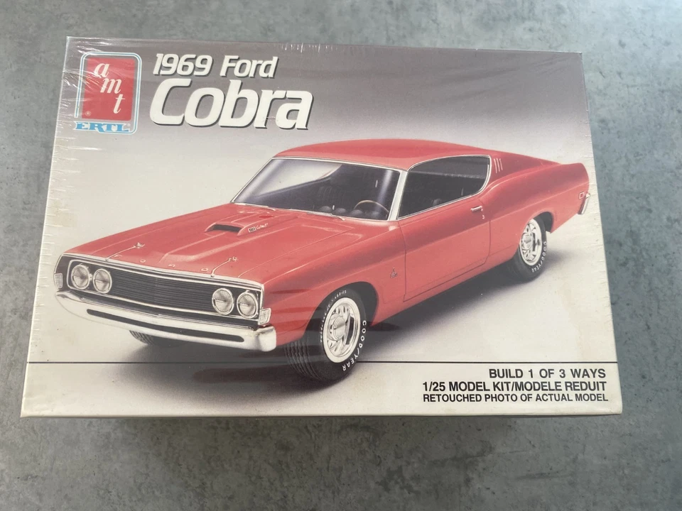 AMT 6893 1:25 1969 Ford Cobra ungebaut original versiegelt - Bild 1 von 1