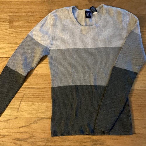 Junior sweater X-Small. In very good shape.