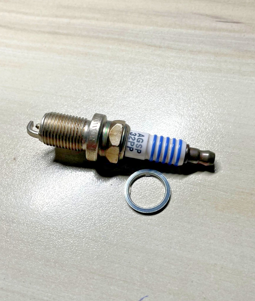1 Each - Motorcraft Spark Plugs AGSP32PP / GP1