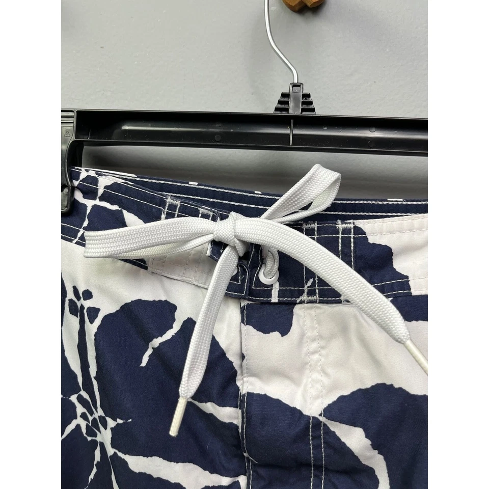 Breakwater men's XL hawaiian swim trunks XL Blue/White - Image 3 of 4