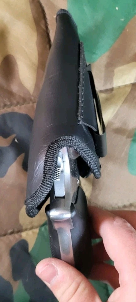 Tagua Smith&Wesson J Frame Right Hand Iwb Black Leather Holster With Clip - Image 4 of 4