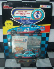RICHARD PETTY 43 STP BRISTOL APRIL 5 1992 NASCAR 1/64 RACING CHAMPIONS CAR