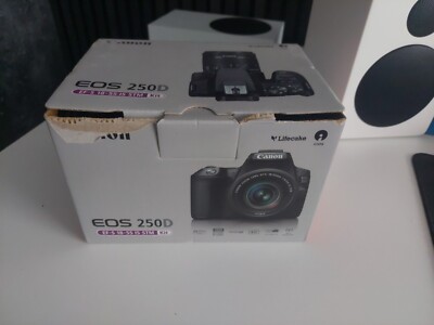 Canon EOS 250D 21,4MP mit Zubhör(Kit EF-S 18-55mm IS STM) 