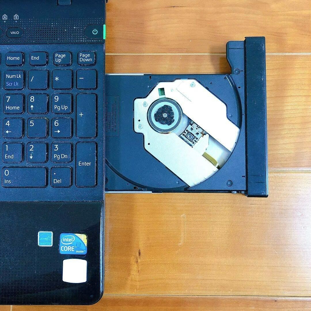 Sony Vaio VPCEB17FJ Black Core i3 Windows10 RAM 4GB HDD