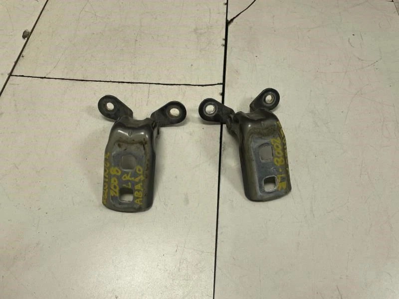 2008 CHEVROLET EQUINOX LT REAR LEFT DRIVER SIDE UPPER & LOWER DOOR HINGE OEM+ - Image 2 of 4