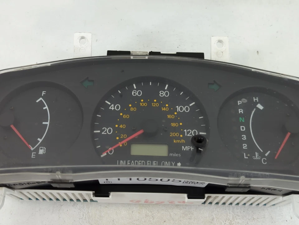 Cuadro de instrumentos velocímetro Mitsubishi Mirage 1999-2002 medidores MFZY4 Foto 4 de 4