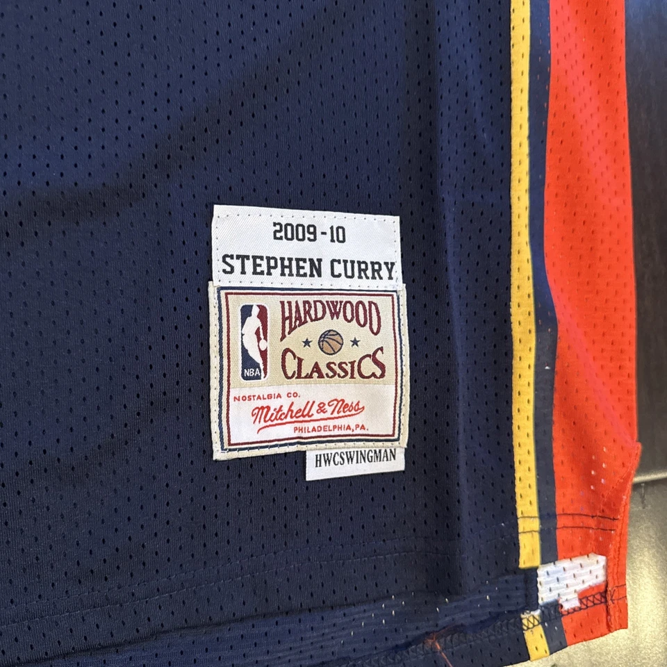 Steph Curry Warriors Mitchell & Ness Hardwood 经典 2009 - 10 球衣男式中号 — 第 2/4 张图片