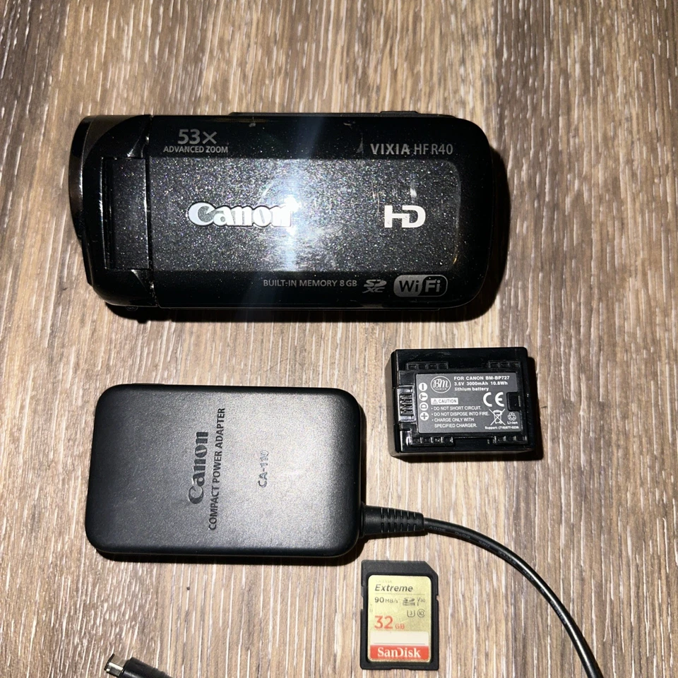 Canon VIXIA HF R40 HD 53x Image Stabilized Optical Zoom Camcorder Bundle - Image 2 of 4