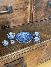 Lot of 10 Miniature Blue Willow Tea Set Pieces Cup Saucer Teapot w/Lids