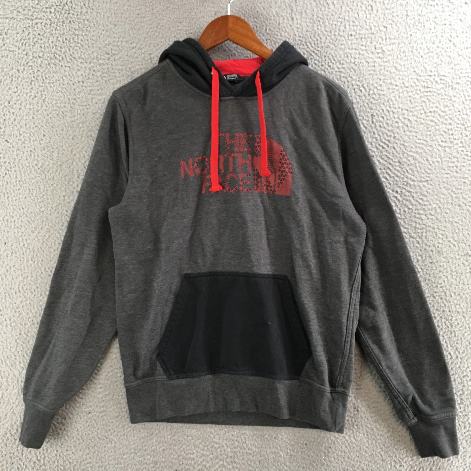 The North Face Hoodie Mens S Pullover Long Sleeve Logo Outdoor Casual Gray Red