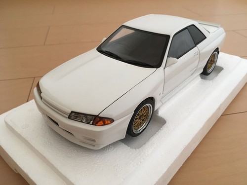 オートアート 1/18日産スカイラインGT-R(R32) www.poltekkes-bsi.ac.id