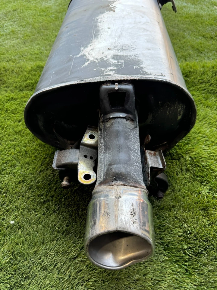 1999 - 2001 LEXUS ES300 3.0L EXHAUST MUFFLER ASSEMBLY OEM 231963 - Image 2 of 4