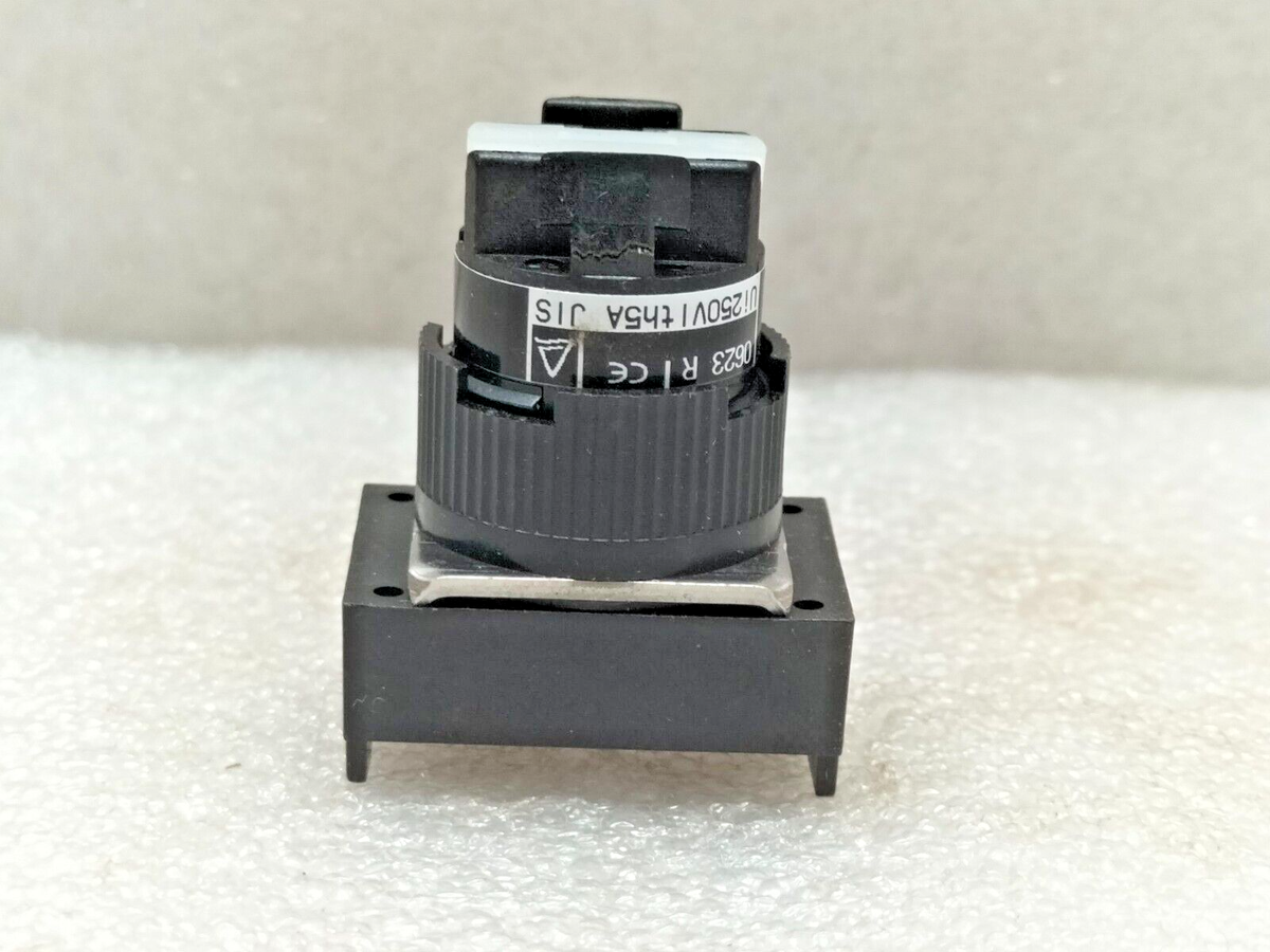Pulsante Illuminato Fuji AH16P-TGL, 28V, Adatto Per Comandi, Nuovo, Modello F-05SV