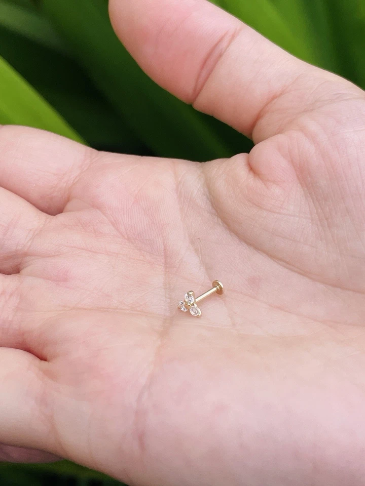 Push-In Stud 3 Natural Diamond Prong Setting 14K Gold 18G Labret Ear Stud - Image 4 of 4