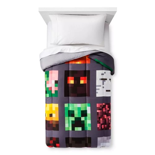 Minecraft Good Vs Evil Reversible Microfiber Full Comforter 76" x 86" - Picture 2 of 10
