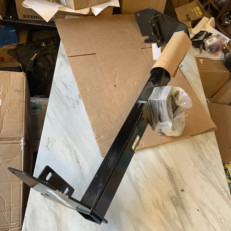 Remolque enganche-base Draw-Tite 75236 para Toyota Tacoma 05-15 Foto 2 de 4