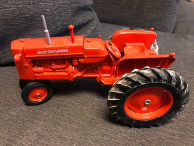 allis chalmers d17 toy tractor