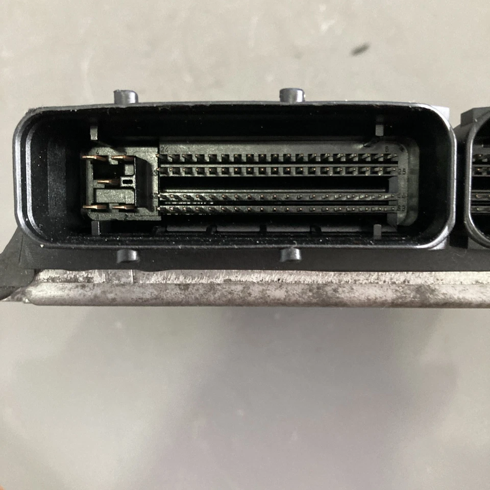 Nissan Pathfinder 2006-2007 ECU/ECM MEC80-460 B1 - Imagem 3 de 4