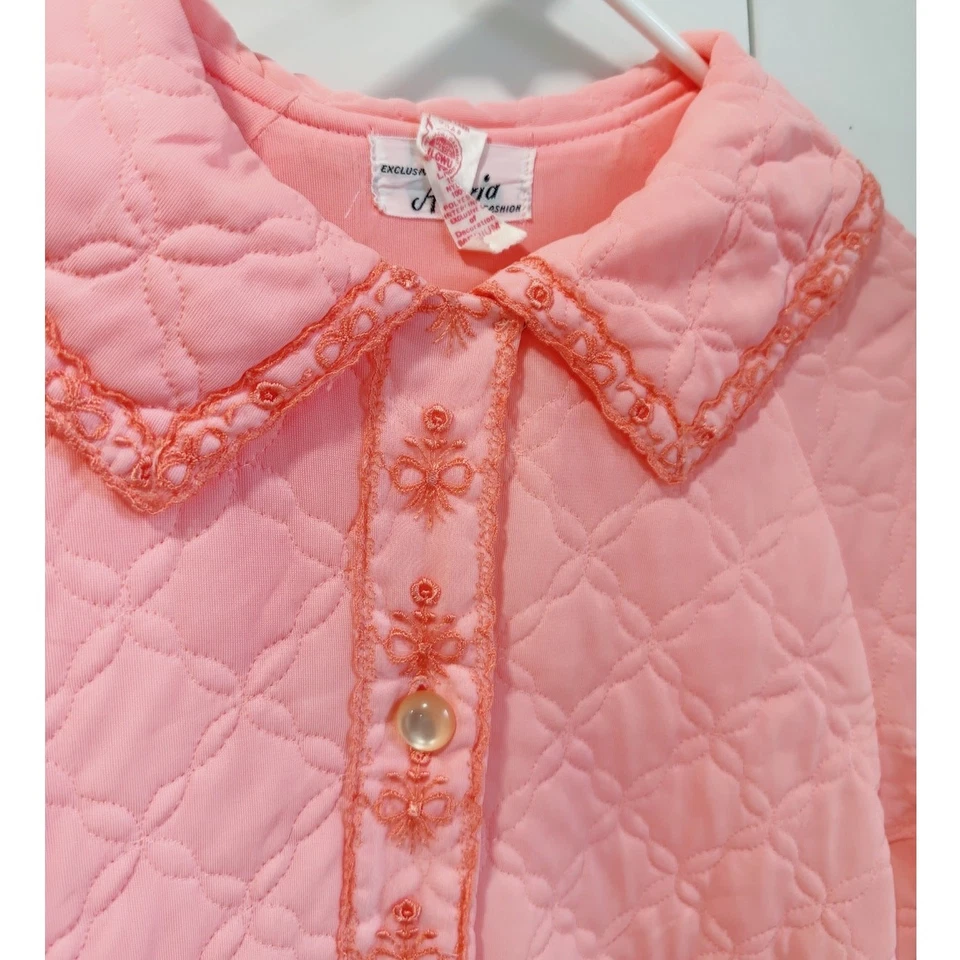 Vintage 60s Housecoat Size Medium Quilted Peach Union Made USA Retro - Image 2 of 4