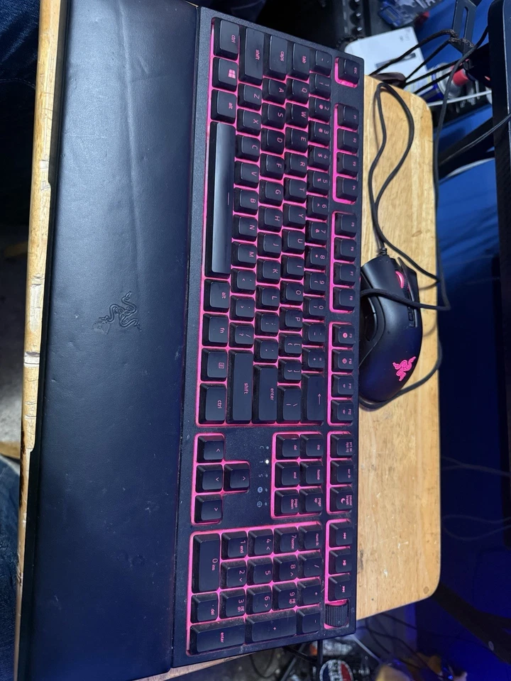 Razer Ornata V2 e Razer Deathadder V2 impecável em estado de funcionamento - Imagem 2 de 2