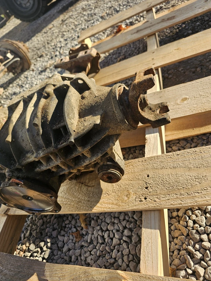 01-10 Chevy GMC Silverado 2500HD 3500HD Portador Diferencial Delantero 3.73 GT4 Foto 3 de 4