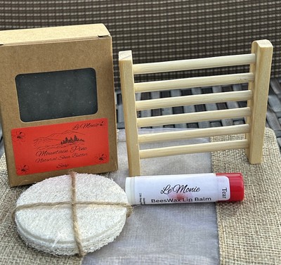 Mountain Pine Soap Gift Set Cherry Lip Balm Exfoliating Pads Wooden Rack Bag