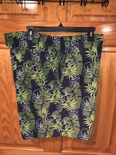 Roundtree  Yorke Men's Swim Trunks Adult Sz L Large Green Floral Hawaiian