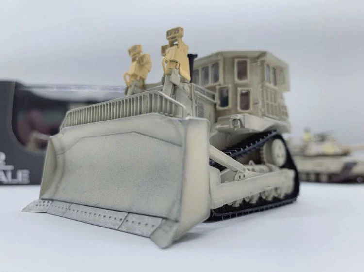 1/72 Scale 75021 US D9R Armored Bulldozer Teddy Bear Finished Model - Image 4 of 4