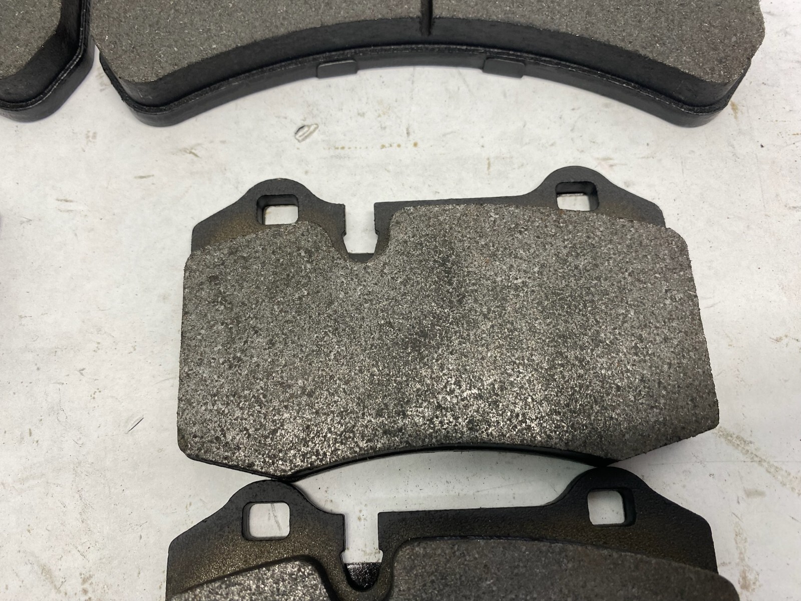 2010-2017 Maserati GranTurismo Quattroporte Front And Rear Brake Pad Set Used