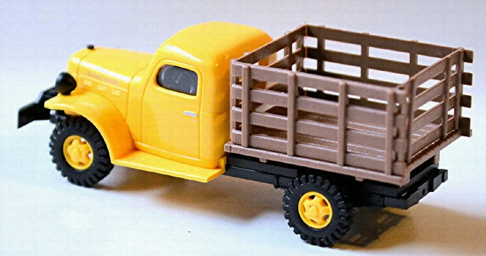 Dodge Power Wagon Farm Camion Con Cassone IN Legno 1945-69 Giallo 1:87 Busch - Immagine 4 di 4