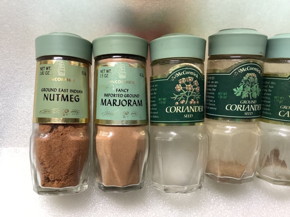 McCormick Glass Spice Bottles Jars Vintage 2 Spice Islands Jars Mixed ...