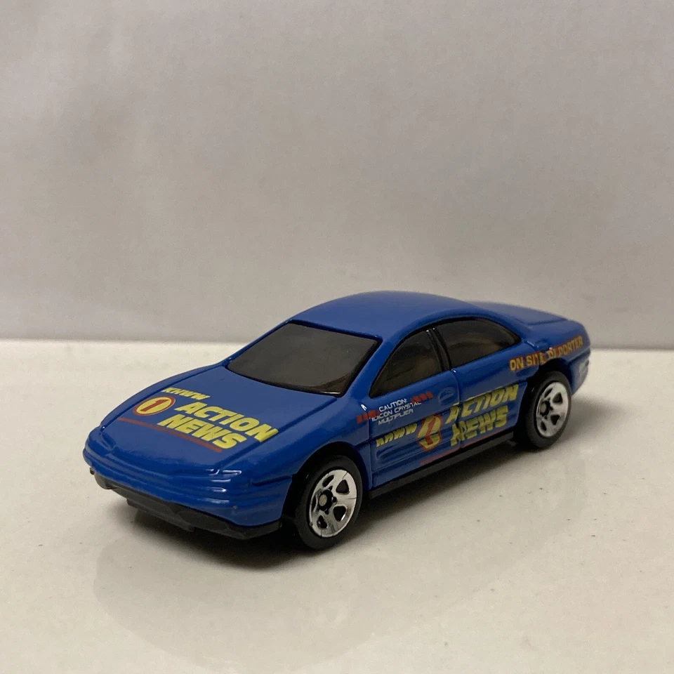 1995-1999 Olds Oldsmobile Aurora Collectible 1/64 Scale Diecast Diorama Model - Image 4 of 4
