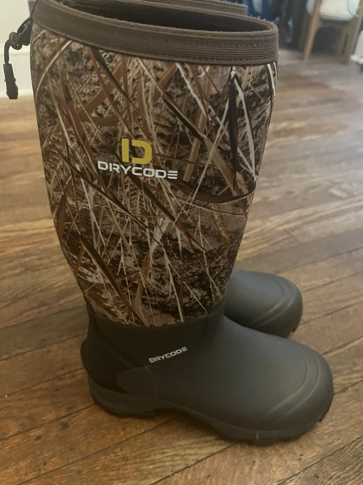 DRYCODE Rubber Boots - Size Men 7 Women 8.5-Waterproof Camo Neoprene - Used