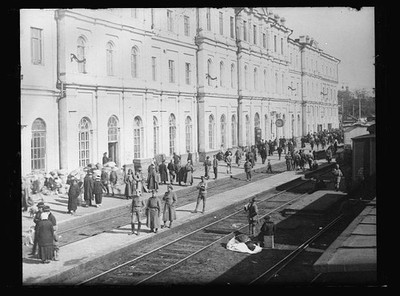Photo:Red Cross Siberian Commission 1918-1920 Train Station Crowd