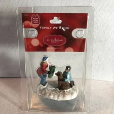 St. Nicholas Square Family Figures with Wreath and Their Dog