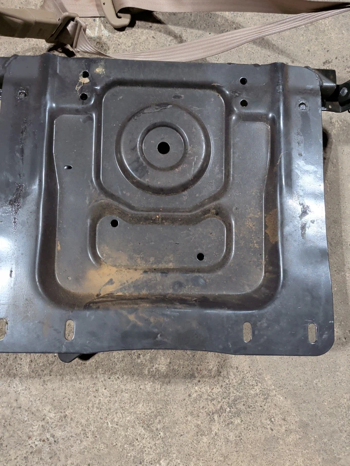 Pedestal de silla Capitanes base de asiento fija Chevy Van G20 GMC Cheverolet G Serie 93 Foto 2 de 4