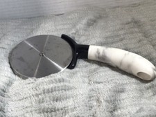 Studio Cuisine Marble Handle Pizza Cutter Sta...
